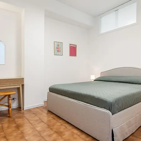 Guesthost - Fay House Sweet Seaview With Solarium! *