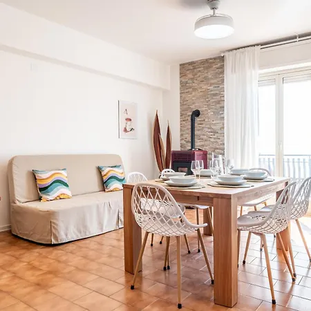 Guesthost - Fay House Sweet Seaview With Solarium!