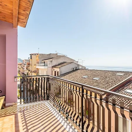 Apartment Guesthost - Fay House Sweet Seaview With Solarium! Giardini Naxos
