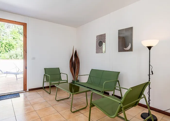 アパート Guesthost - Fay House Sweet Seaview With Solarium!