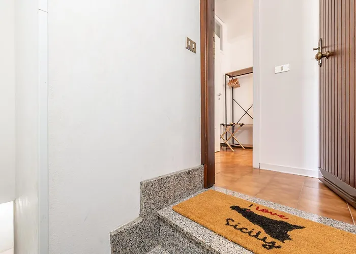 Guesthost - Fay House Sweet Seaview With Solarium! ジャルディーニ・ナクソス